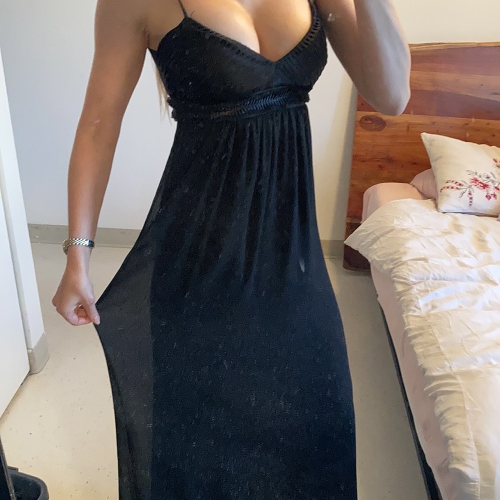 Black long evening gown size 4. - Picture 3 of 6